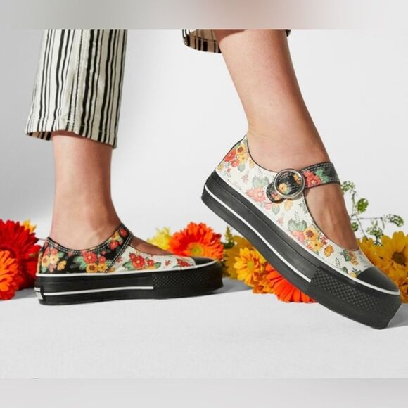Converse Shoes - Converse Chuck Taylor Mary Jane Platform in Floral Blocking Size 7.5